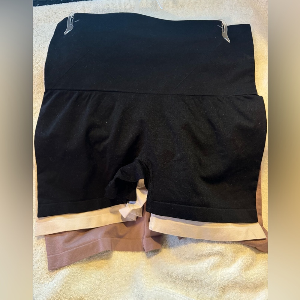 3 pair Nautica NWT & 2 pair Nautica ladies shaping shorts NWOT, all size XL - Picture 5 of 15